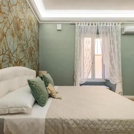 Grande E Storico Ai Musei Vaticani * روما